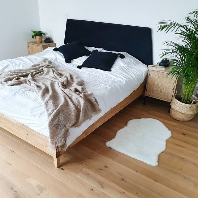 Łóżko do sypialni w stylu japońskim azjatycka sypialnia minimalistyczna japandi 1